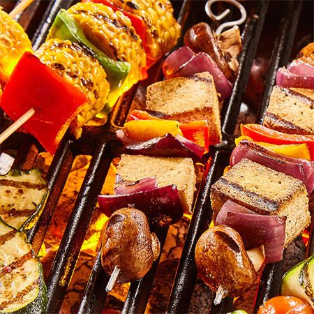 Drie verschillende vegetarische spiezen voor de barbecue